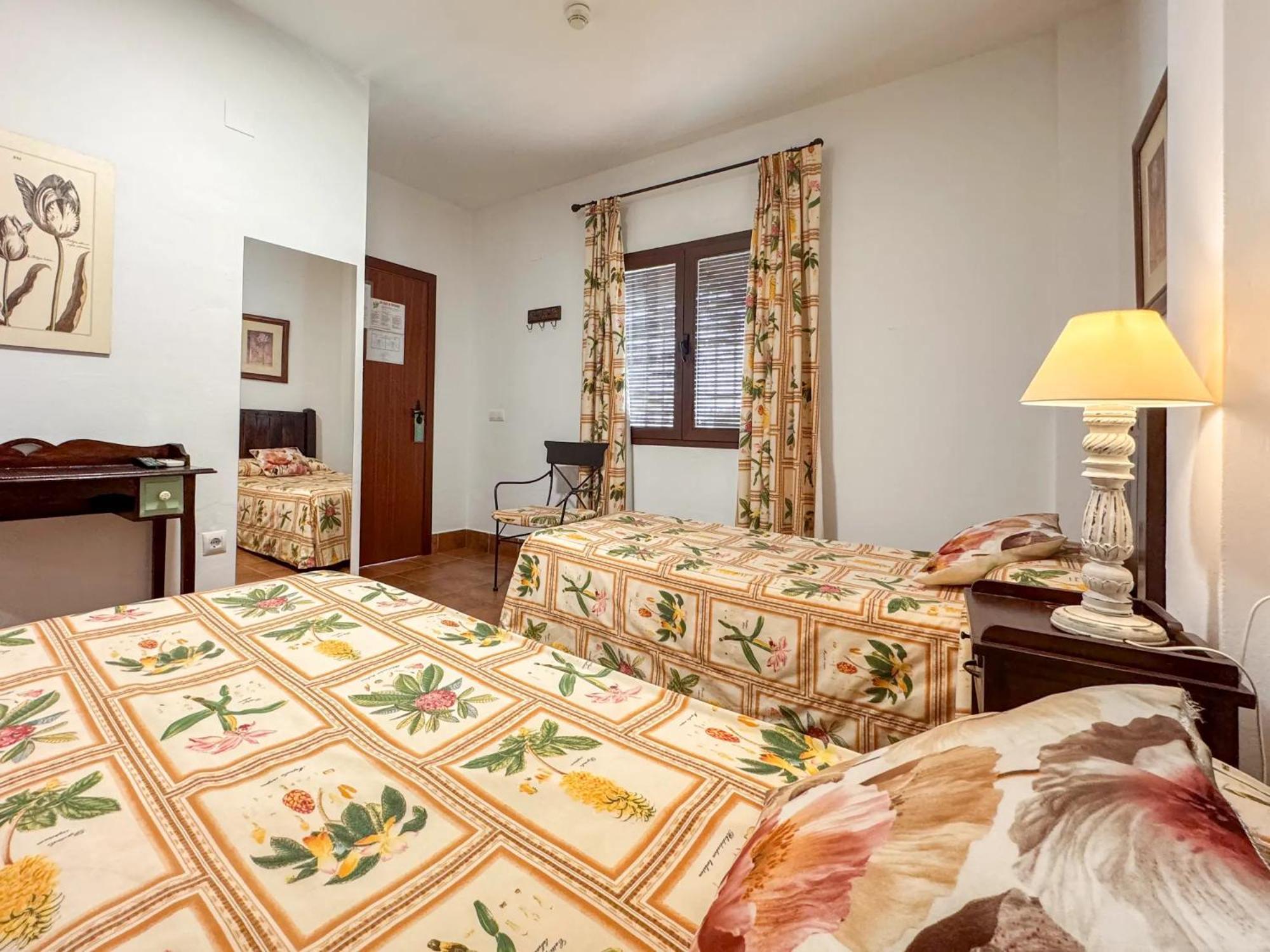 Hotel Valsequillo เลเป ภายนอก รูปภาพ