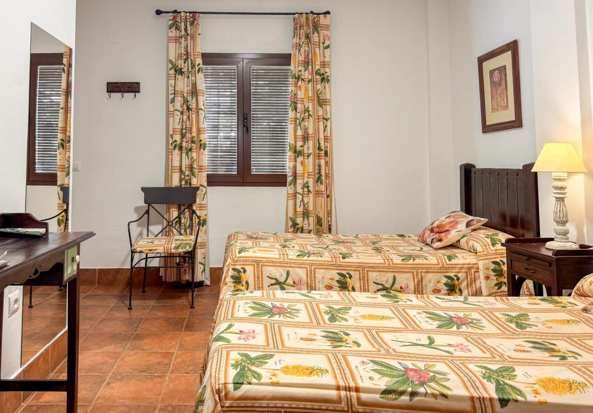 Hotel Valsequillo เลเป ภายนอก รูปภาพ