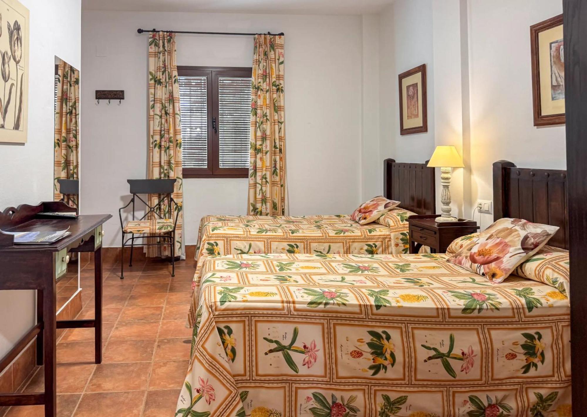 Hotel Valsequillo เลเป ภายนอก รูปภาพ